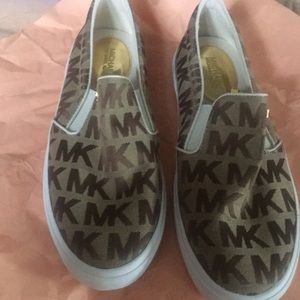 Authentic MK